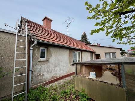 Außenansicht des Hauses Außenansicht des Hauses - Einfamilienhaus in 99085 Erfurt mit 65m² kaufen