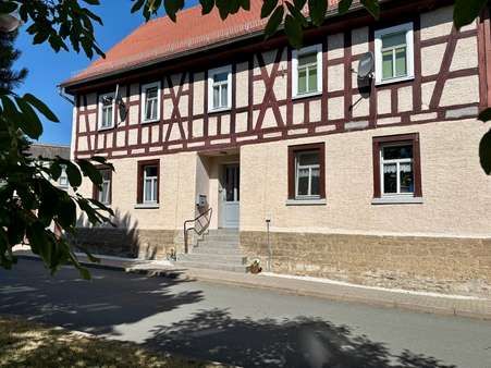 Herzlich willkommen Herzlich willkommen - Zweifamilienhaus in 99439 Am Ettersberg mit 150m² kaufen