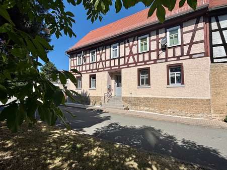 Tolles Haus mit Geschichte Tolles Haus mit Geschichte - Zweifamilienhaus in 99439 Am Ettersberg mit 150m² kaufen