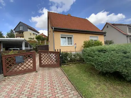 Platzwunder in toller Ortsrandlage von Oßmannstedt sucht neuen Eigentümer!
