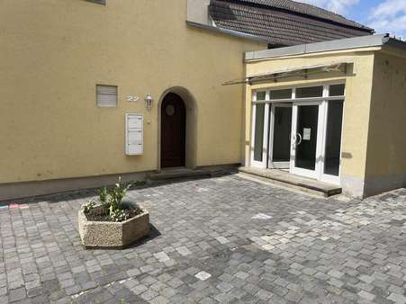 Hauseingang - Mehrfamilienhaus in 99625 Kölleda mit 117m² kaufen