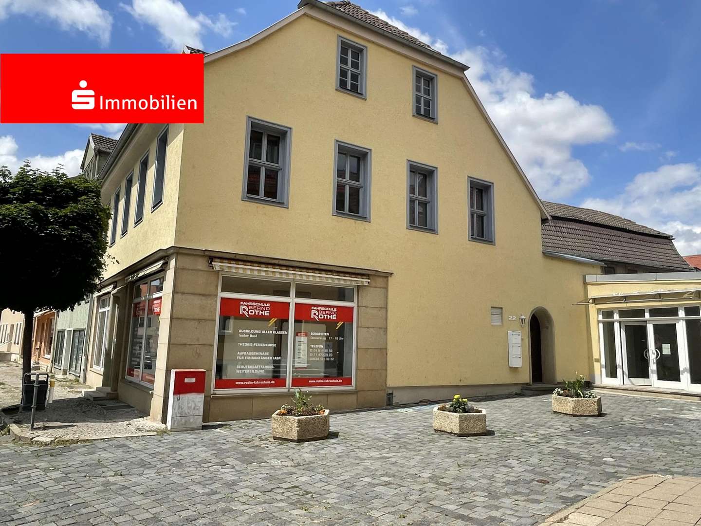 Herzlich Willkommen - Mehrfamilienhaus in 99625 Kölleda mit 117m² kaufen
