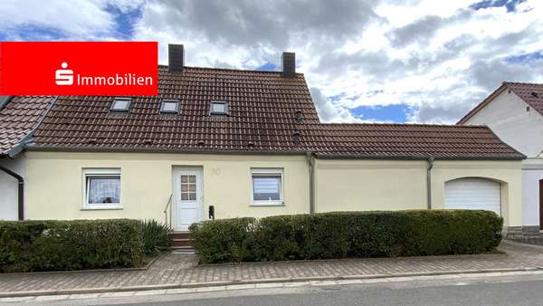 Straßenansicht - Einfamilienhaus in 99625 Kölleda mit 95m² kaufen