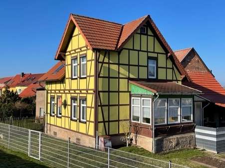Straßenansicht - Einfamilienhaus in 99759 Niedergebra mit 104m² kaufen