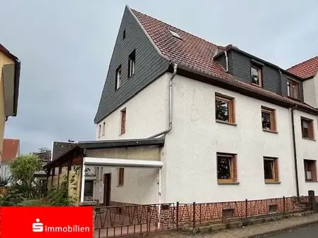 Teilsaniertes Wohnhaus im Stadtteil Salza