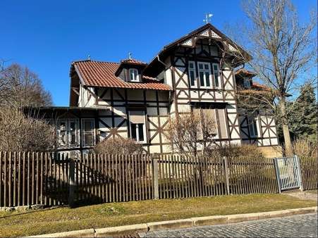 Straßenansicht Straßenansicht - Villa in 99752 Bleicherode mit 220m² kaufen