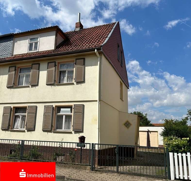 Straßenansicht - Doppelhaushälfte in 99734 Nordhausen mit 112m² kaufen