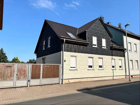 Straßenansicht - Doppelhaushälfte in 99734 Nordhausen mit 160m² kaufen