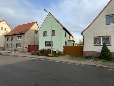 Straßenansicht - Einfamilienhaus in 06571 Roßleben-Wiehe mit 140m² kaufen
