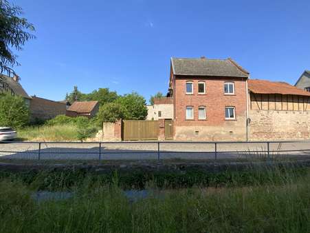 Straßenansicht - Zweifamilienhaus in 99707 Kyffhäuserland mit 199m² kaufen