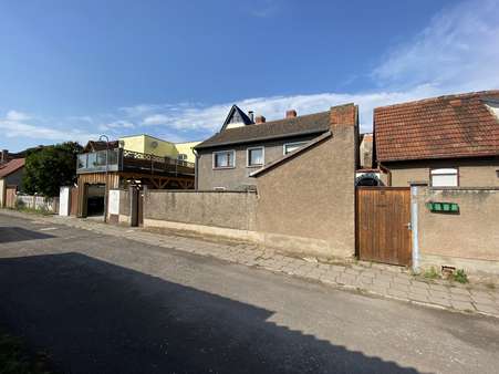 Straßenansicht - Einfamilienhaus in 06571 Roßleben-Wiehe mit 100m² kaufen