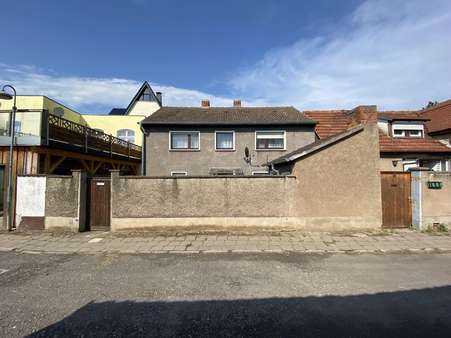 Straßenansicht - Einfamilienhaus in 06571 Roßleben-Wiehe mit 100m² kaufen