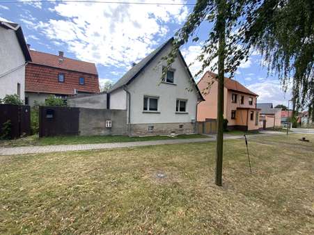 Straßenansicht - Einfamilienhaus in 99706 Sondershausen mit 100m² kaufen