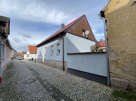 Straßenansicht - Einfamilienhaus in 06571 Roßleben-Wiehe mit 120m² kaufen