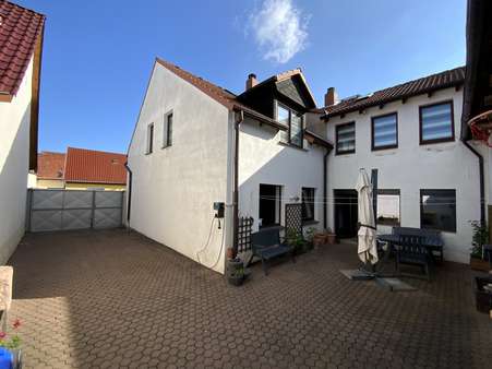 Hof - Einfamilienhaus in 06556 Borxleben mit 200m² kaufen