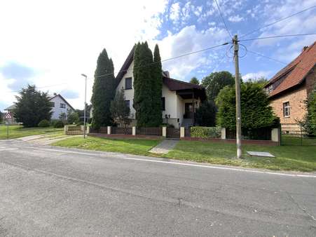 Straßenansicht - Einfamilienhaus in 99718 Greußen mit 110m² kaufen