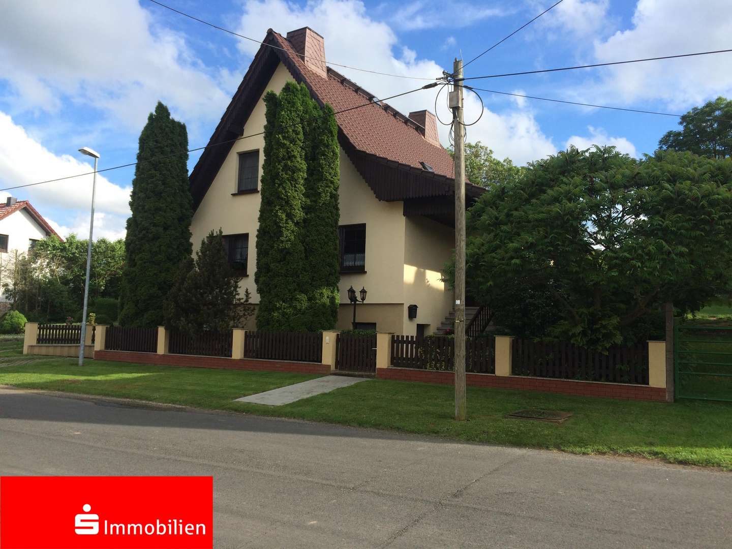 Titelbild - Einfamilienhaus in 99718 Greußen mit 110m² kaufen