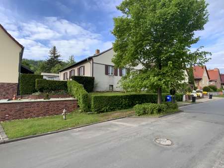 Straßenansicht - Einfamilienhaus in 99706 Sondershausen mit 105m² kaufen