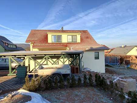 Hausansicht Ost - Dachgeschosswohnung in 99706 Sondershausen mit 96m² mieten