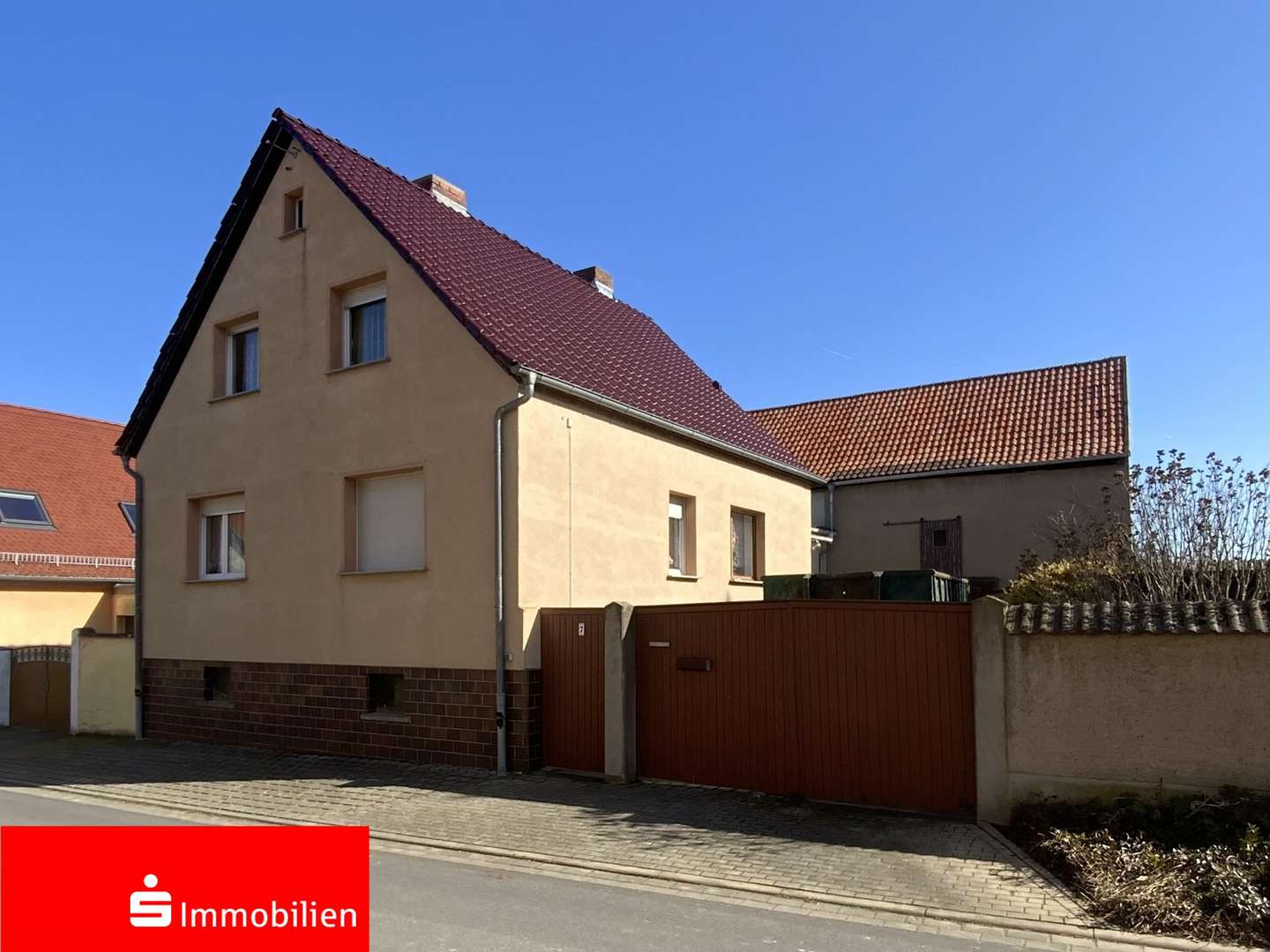 Titelbild - Einfamilienhaus in 06642 Kaiserpfalz mit 145m² kaufen