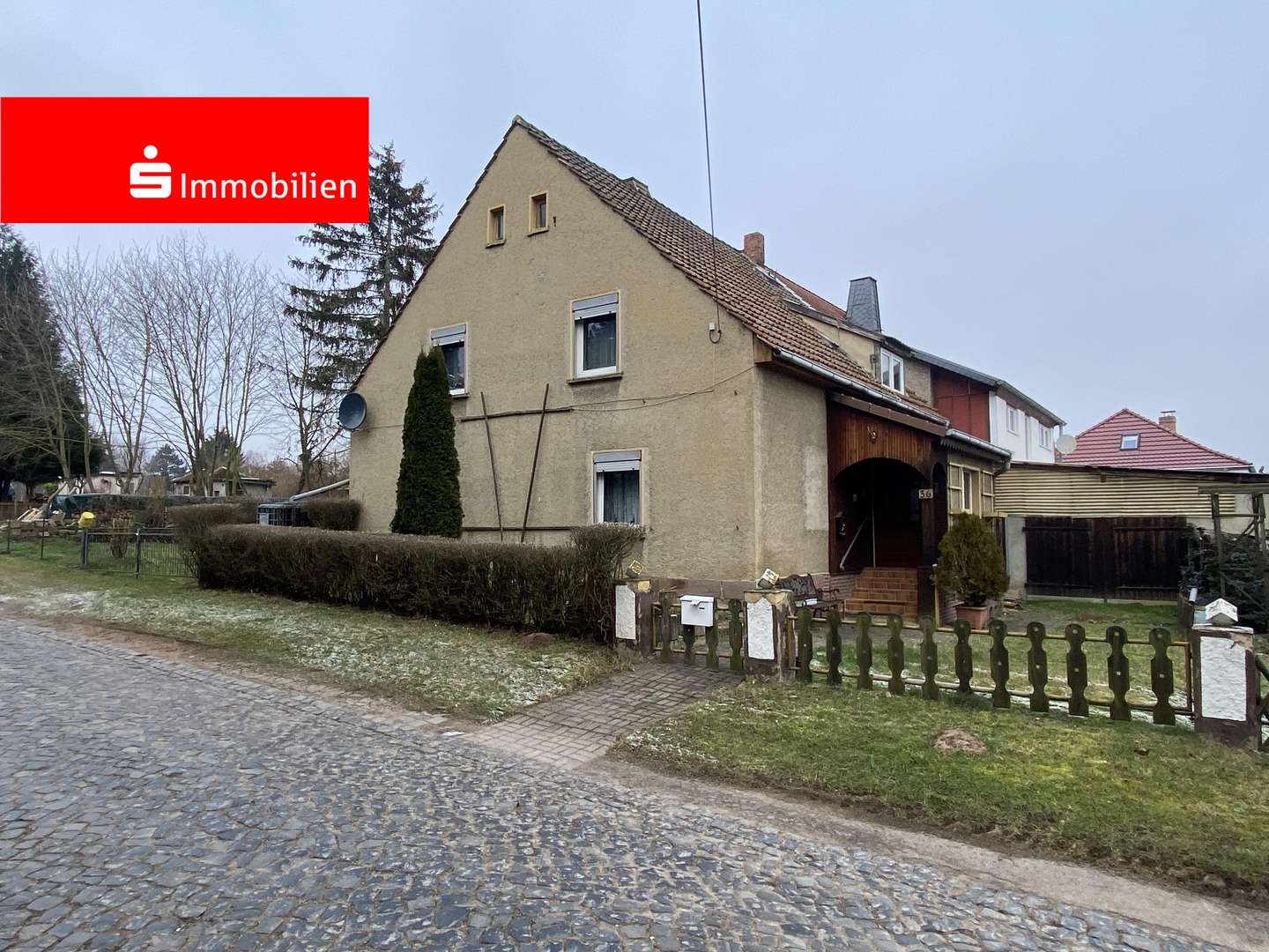 Titelbild Titelbild - Doppelhaushälfte in 06577 An der Schmücke mit 120m² kaufen