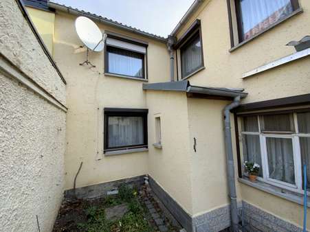 Hofansicht - Reihenmittelhaus in 99718 Clingen mit 150m² kaufen