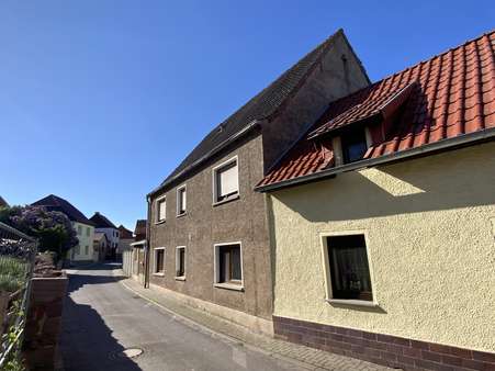 Blick von der Straße - Einfamilienhaus in 06567 Bad Frankenhausen mit 120m² kaufen