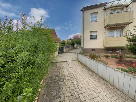 Zugang Grundstück - Erdgeschosswohnung in 06556 Artern mit 58m² kaufen