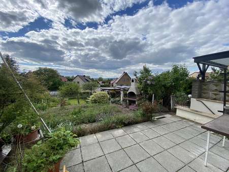 Blick von der Terrasse - Reihenendhaus in 06556 Artern mit 95m² kaufen