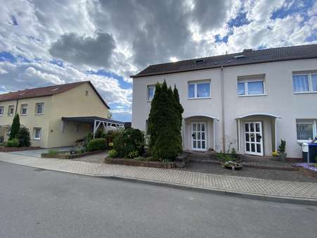 Straßenansicht - Reihenendhaus in 06556 Artern mit 95m² kaufen