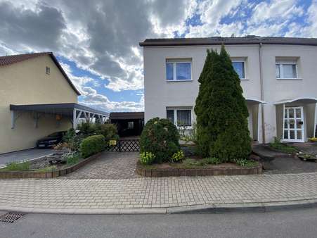 Straßenansicht - Reihenendhaus in 06556 Artern mit 95m² kaufen