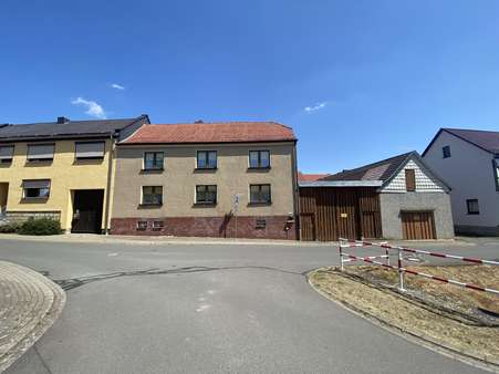 Straßenansicht - Einfamilienhaus in 99706 Sondershausen mit 140m² kaufen
