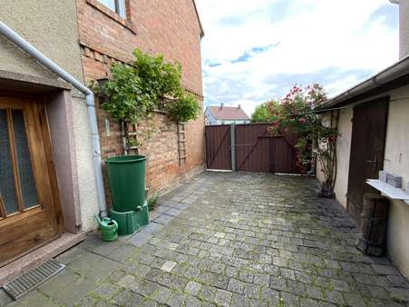 Zufahrt zum Grundstück Zufahrt zum Grundstück - Einfamilienhaus in 06556 Borxleben mit 90m² kaufen