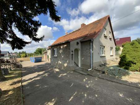 Grundstückszufahrt - Einfamilienhaus in 06577 An der Schmücke mit 95m² kaufen
