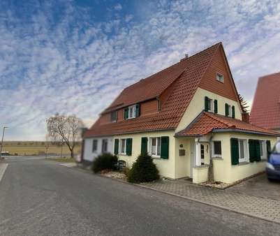 Schicke Fassade - Einfamilienhaus in 37351 Dingelstädt mit 95m² kaufen