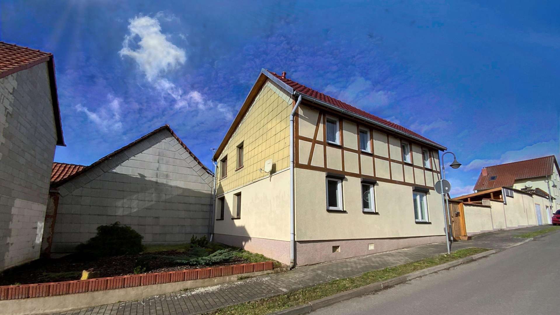 Frontansicht - Einfamilienhaus in 99996 Unstruttal mit 180m² kaufen