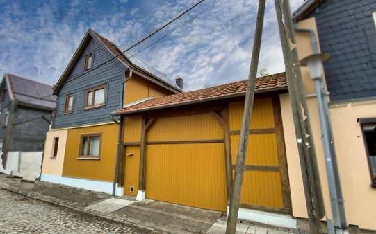 Solar auf dem Dach Solar auf dem Dach - Einfamilienhaus in 99986 Niederdorla mit 264m² kaufen