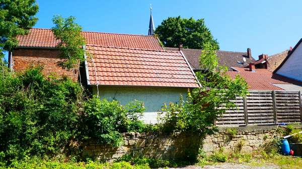 Seitenansicht Garage Seitenansicht Garage - Einfamilienhaus in 99996 Unstruttal mit 100m² kaufen