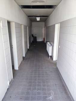 Flur - Bürohaus in 07548 Gera mit 160m² mieten