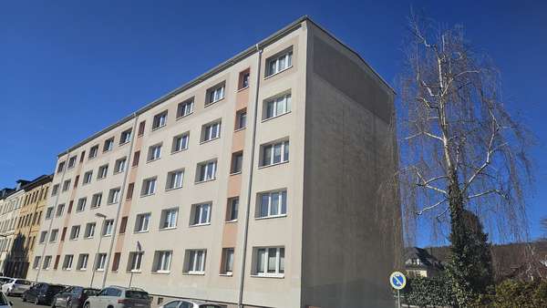 Straßenansicht - Etagenwohnung in 07548 Gera mit 56m² kaufen