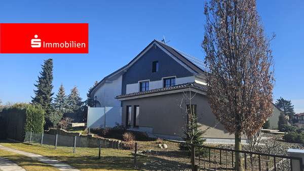 Seitenansicht mit Baumbestand Seitenansicht mit Baumbestand - Einfamilienhaus in 07580 Großenstein mit 322m² kaufen