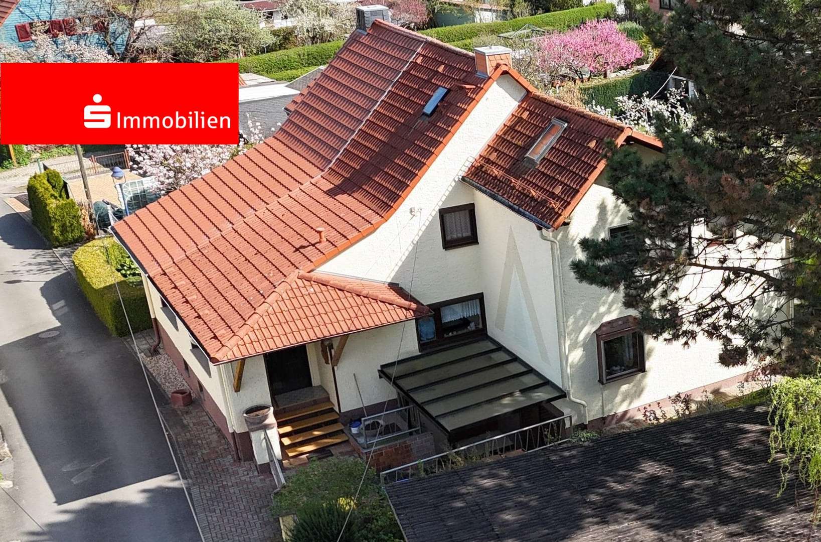 Luftbild Osten Luftbild Osten - Doppelhaushälfte in 07745 Jena mit 116m² kaufen