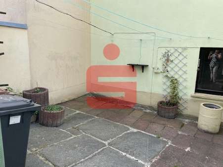 Sitzbereich im Hof - Reihenmittelhaus in 07973 Greiz mit 100m² kaufen