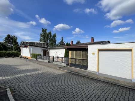 Außenansicht - Zweifamilienhaus in 07548 Gera mit 230m² kaufen