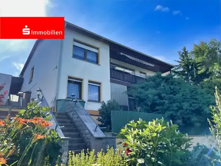 Einfamilienhaus mit Bungalow