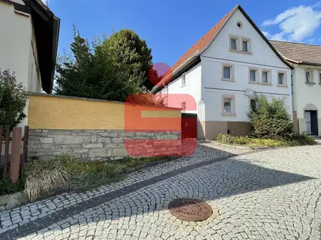 Historisches Wohnhaus mit großem Grundstück