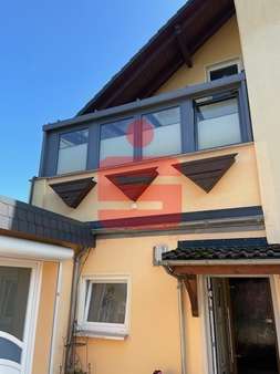 Blick zum Wintergarten - Einfamilienhaus in 07973 Greiz mit 135m² kaufen