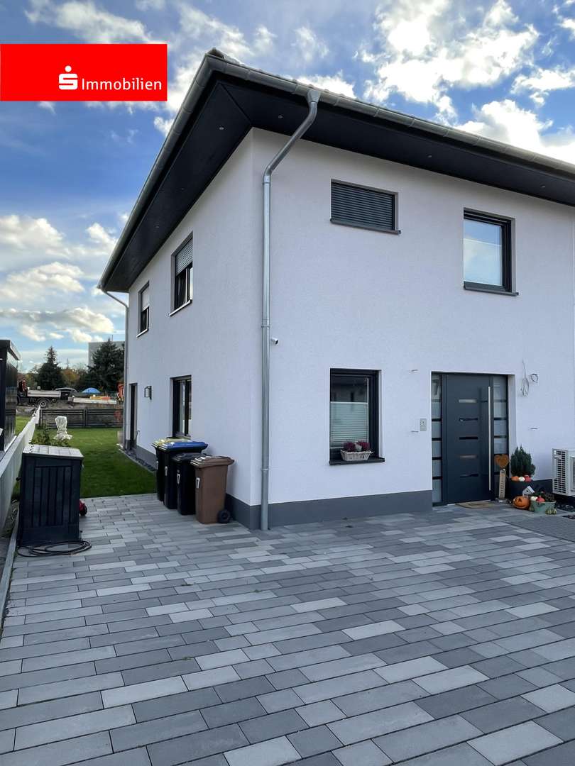 Außenansicht Außenansicht - Doppelhaushälfte in 07580 Ronneburg mit 125m² kaufen