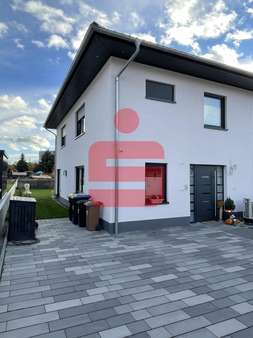 Außenansicht Außenansicht - Doppelhaushälfte in 07580 Ronneburg mit 125m² kaufen