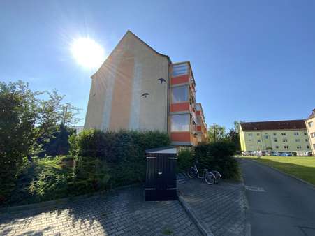 null - Dachgeschosswohnung in 04626 Schmölln mit 59m² als Kapitalanlage kaufen